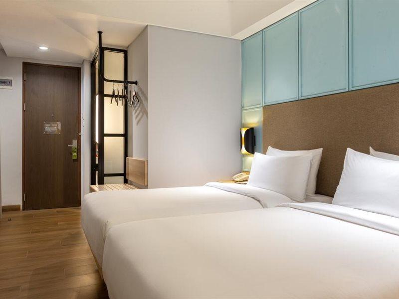 Hotel Santika Pasir Koja Бандунг Экстерьер фото