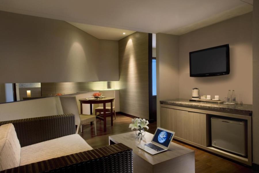 Hotel Santika Pasir Koja Бандунг Экстерьер фото