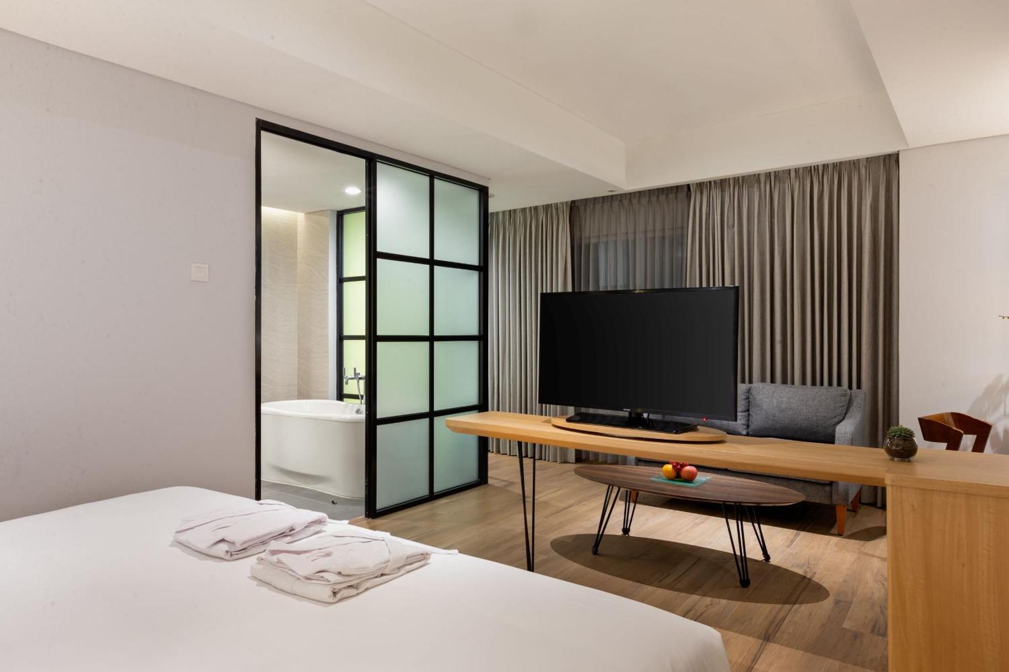 Hotel Santika Pasir Koja Бандунг Экстерьер фото